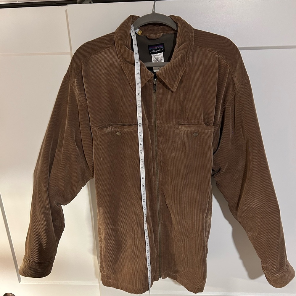 VINTAGE Patagonia Men's Lined Corduroy Jacket XL